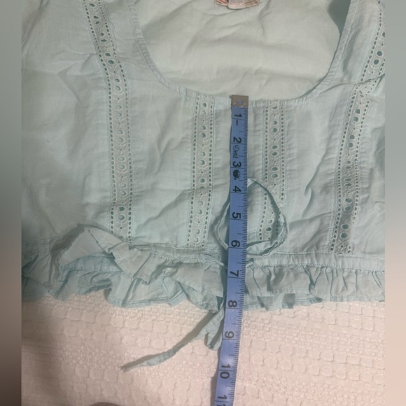 Kimchi Blue UO Blue Eyelet
Lace Long Sleeve Crop Semi
Sheer size Large - Picture 8 of 9